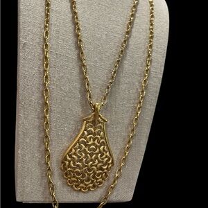 N135 Vintage Rare 1955-1969 Crown Trifari Gold Double Chain Elegant Pendant